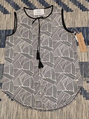 Point Zero Black & White Geometric Tassel Tie Sleeveless Top
